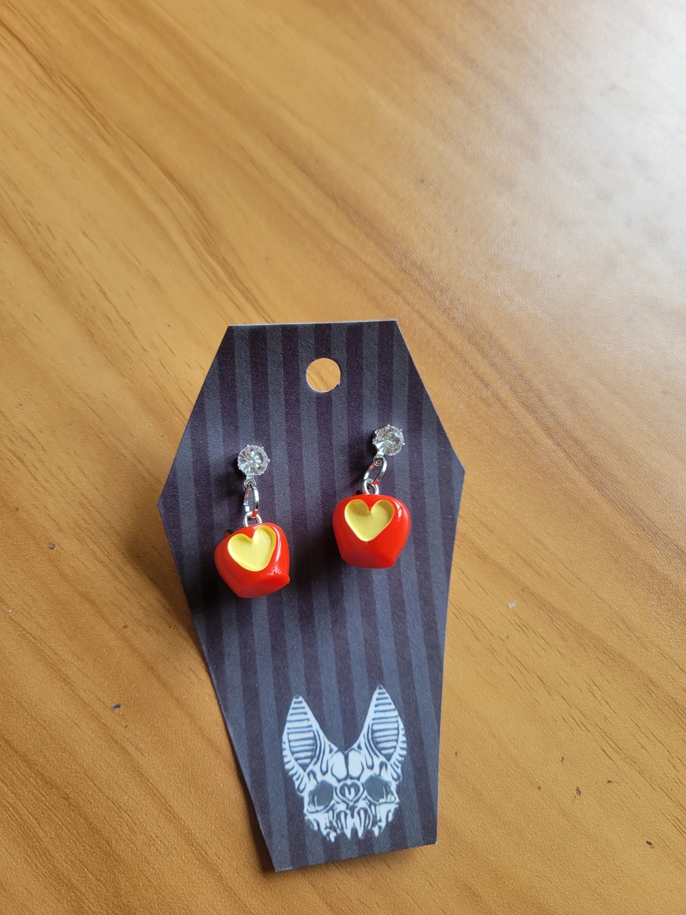 💀NEW💀Hand Crafted Red Apple  Drop Earrings with Yellow Heart Accent